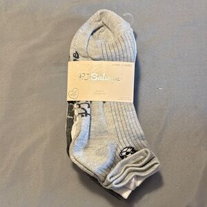 PJ Salvage Women’s  Casual Socks in Gray and Black